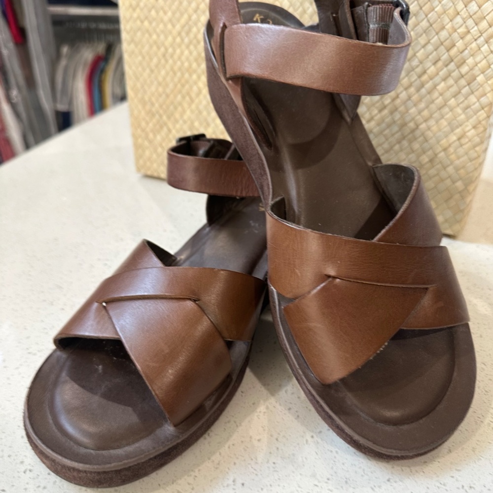 Kook-Ease Myrna Classic Wedge Sandal - size 10